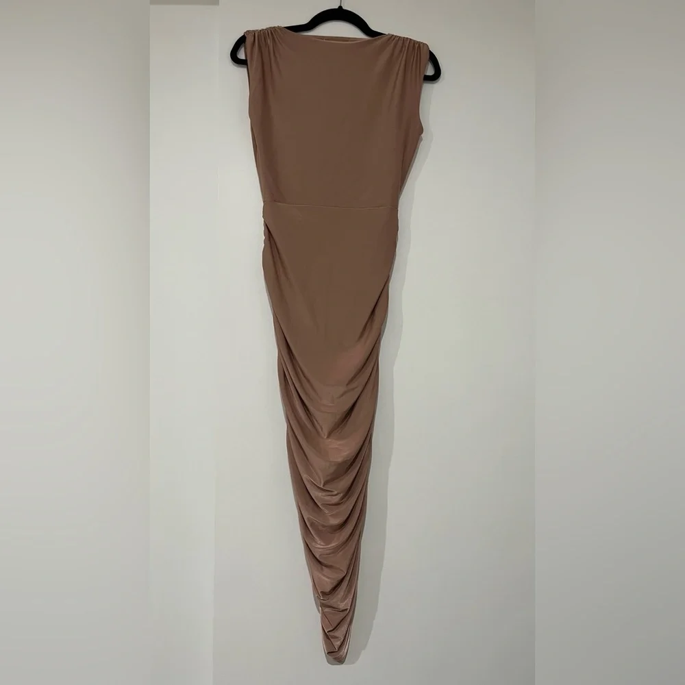 MissGuided Ruched Ruffle Bodycon Dress - Picture 5 of 5